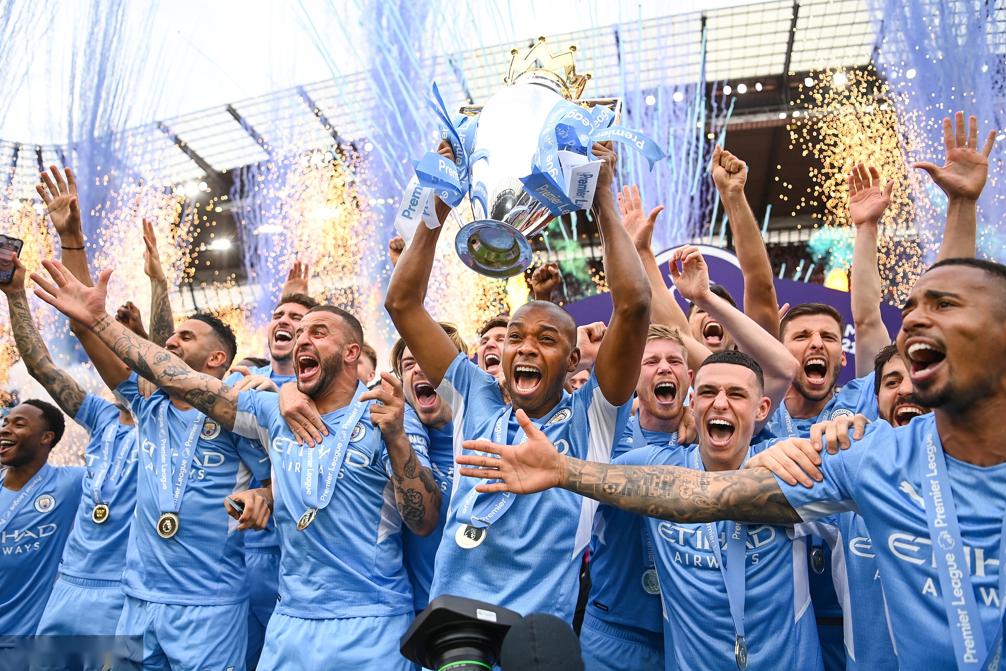 格不仅满足 格不仅满足